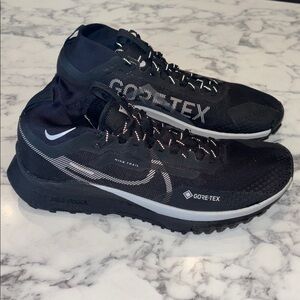 Nike React Pegasus Trail 4 Gore-Tex® Waterproof Running Shoe